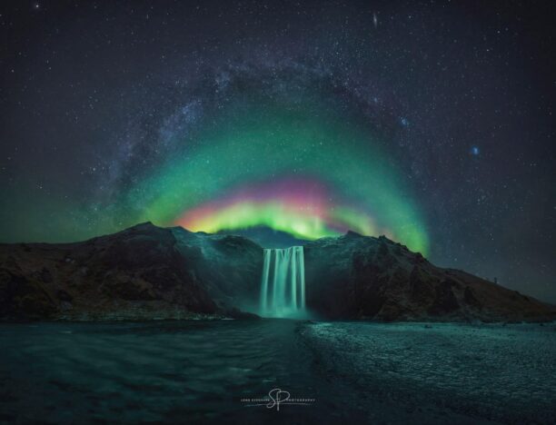 The Milky Way, a Rainbow Aurora, and Stars: A Fairytale Scene at Skógafoss Waterfall 🌌🌈✨